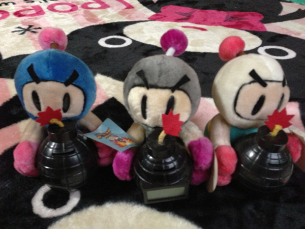 ボンバーマン3点セット 爆弾貯金箱 時計 ヌイグルミ キャラクター 売買されたオークション情報 Yahooの商品情報をアーカイブ公開 オークファン Aucfan Com