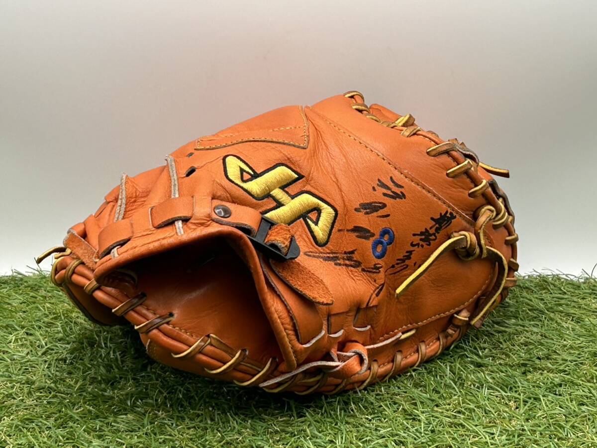 ク*リ様 山田コレクション品　横浜ベイスターズ　谷繁元信　実使用キャッチャーメッ 122004】横浜ベイスターズ時代 ＃8 谷繁元信 支給品 実使用品 直筆