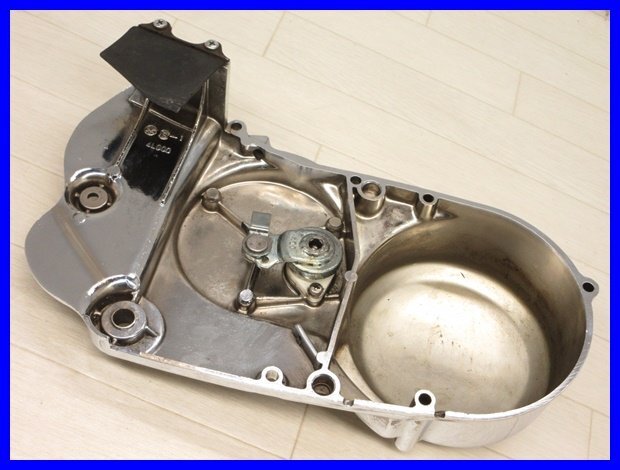 【最安値，正規品】 ！☆コ548 RZ250 4L3 エンジン左カバー ジェネレーターカバー スプロケットカバー クラッチレリーズ 80