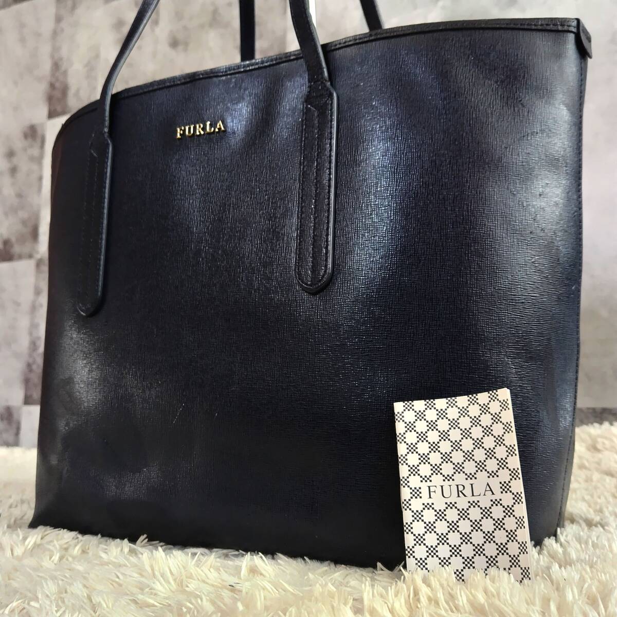 A4収納 FURLA フルラ トートバッグ アリアナ 肩掛け 自立 サフィアーノ 