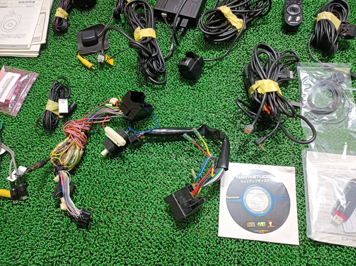 カロッツェリア carrozzeria | AVIC-MRZ088 DVD・USB・ワンセグ対応 NAVI カロッツェリア　DVDナビゲーションユニット　カロッツェリア　モデル：AVIC-ZH09CS　シリアルNO:KJMH017892JP　＃hyj　NSP237720