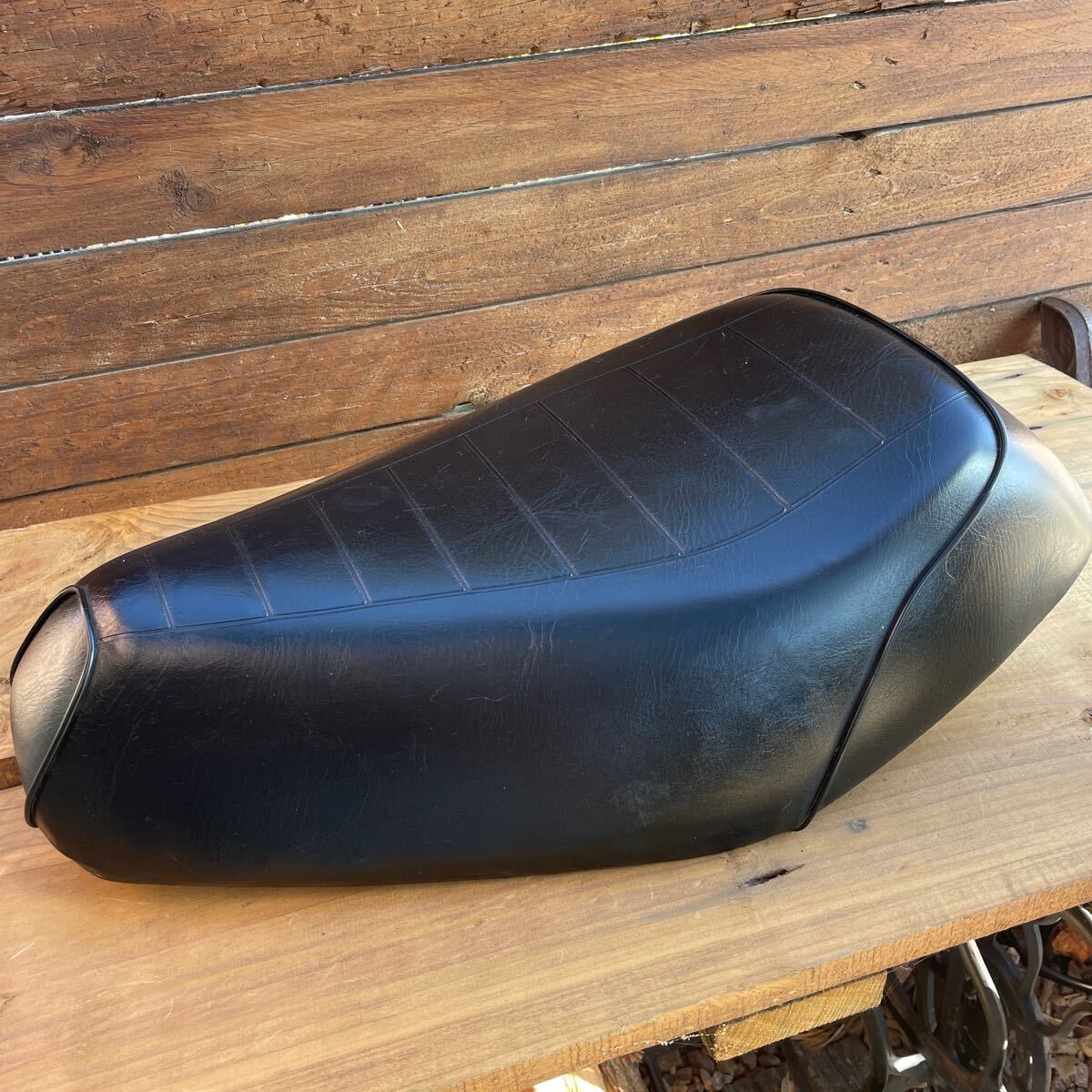 AF09タクト ウインカー テールランプカバー ロゴ有/中古美品 スパタク クレタク オートバイ af09 テールランプカバー ロゴ有⁄中古美品