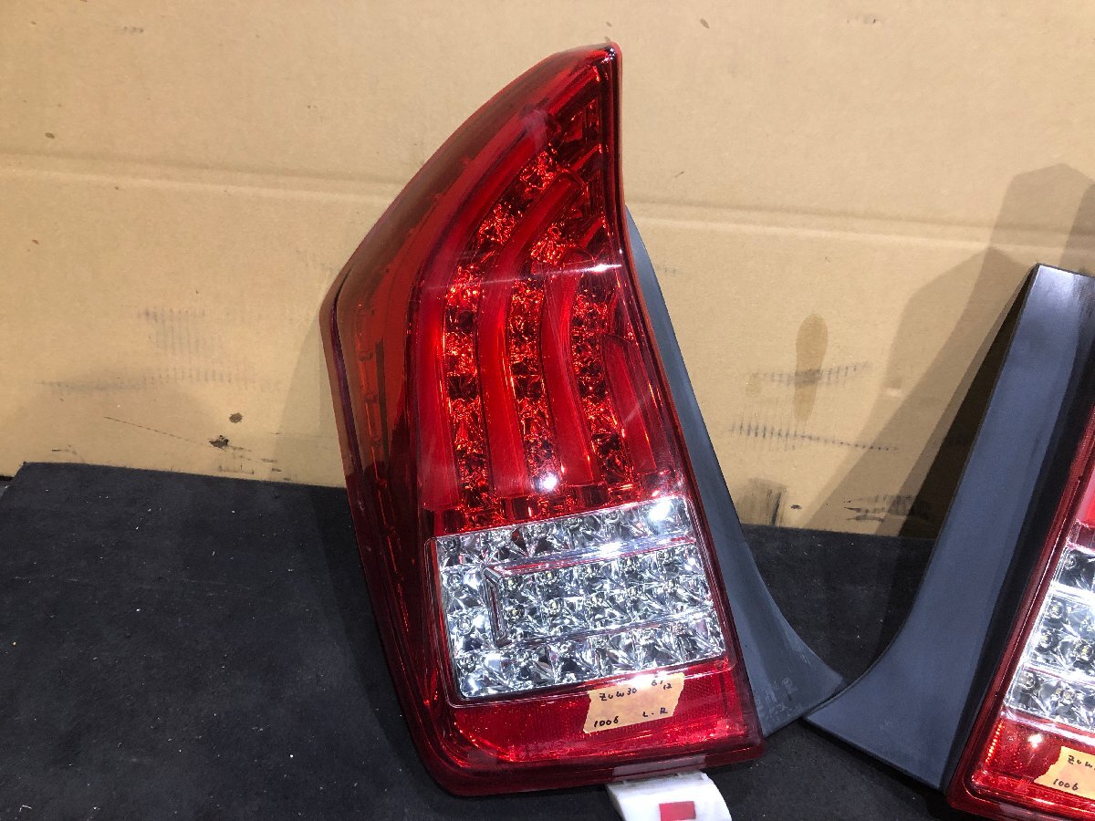 プリウス ZVW30 左右テールランプ ヴァレンティ Valenti 60-1355