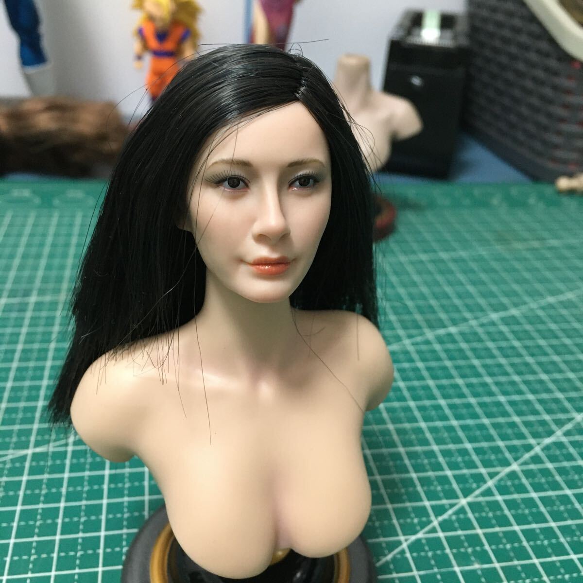 B208 1/6 フィギュア ヘッド　女性ヘッド　植毛タイプ 希少品 B208 1/6 フィギュア ヘッド 女性ヘッド 植毛タイプ 希少品 B208 1/6