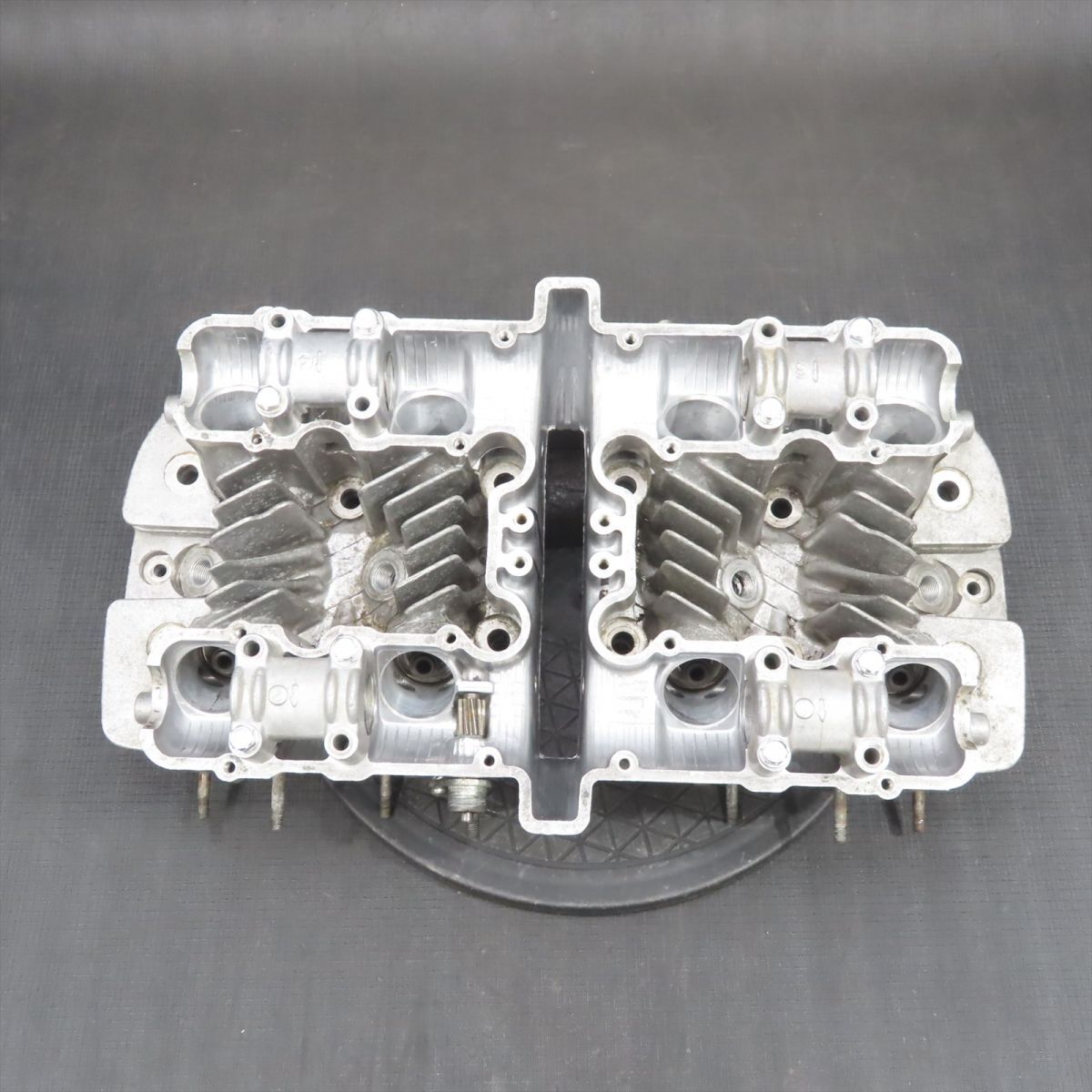 Z1 カワサキ シリンダーヘッド Z2 KZ1000 KZ900 (検 | ガレージワン