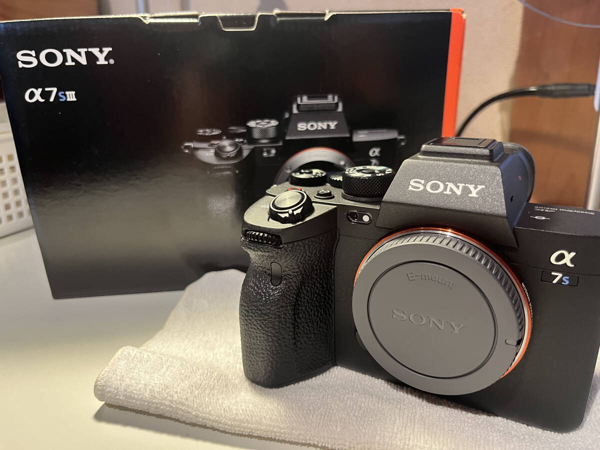 SONY ZV-E1L W デジタル一眼カメラ VLOGCAM(ズームレンズキット⁄白 