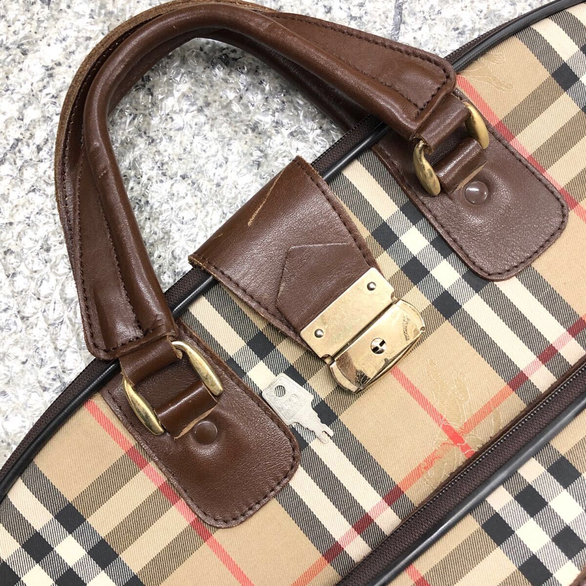 バーバリー】基準内 Burberrys ガーメントケース ノバチェック柄