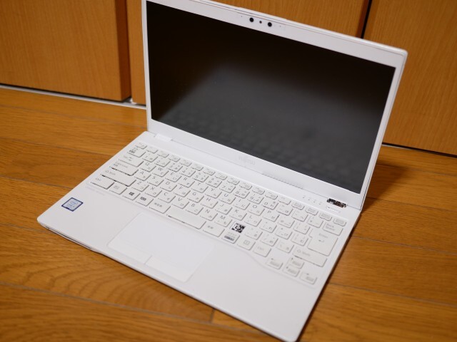 H①富士通 FMVU8D3WD1 UH90⁄D3 ：富士通がWindows 11搭載