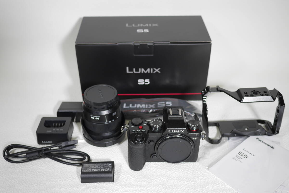 極美品】 DC-S5K-K LUMIX 標準ズームレンズキット S5 20-60mm F3.5-5.6