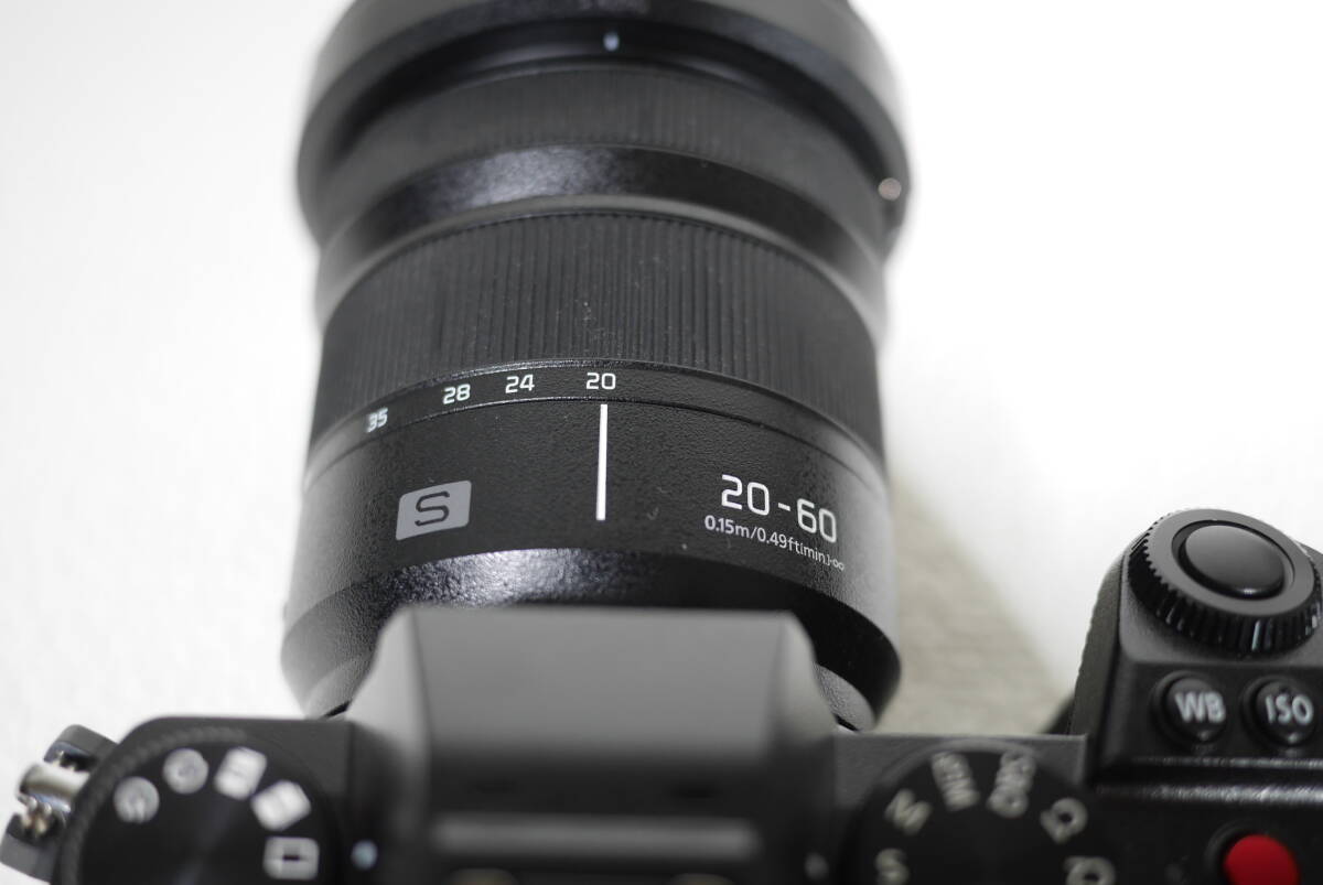 【極美品】 LUMIX DC-S5K 20-60mm ズームレンズキット 極美品】 DC-S5K-K LUMIX 標準ズームレンズキット S5 20-60mm F3.5-5.6