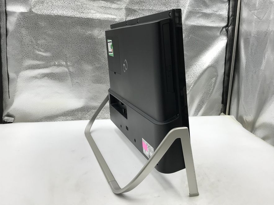FUJITSU/液晶一体型/HDD 1000GB/第8世代Core i7/メモリ4GB/4GB/WEBカメラ