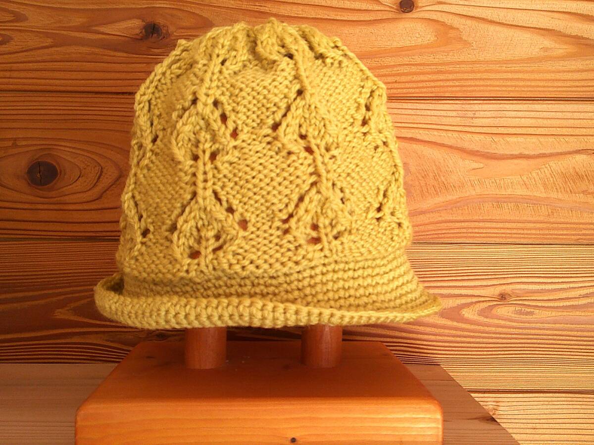 手編みの帽子　ウール100％　Ｓ-Ｍサイズ　くすみイエロー　お花模様　透かし柄_3