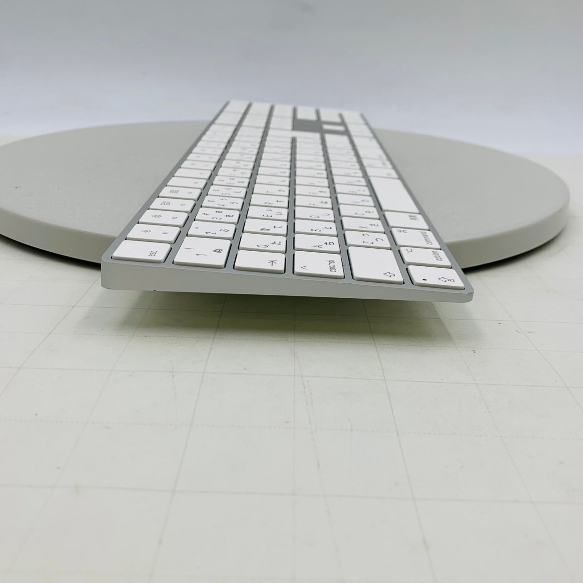 【ほぼ新品】Apple Magic Keyboard 最新モデル JIS配列 Apple Magic Keyboard シルバー JIS配列 テンキー付き MQ052J/A Magic