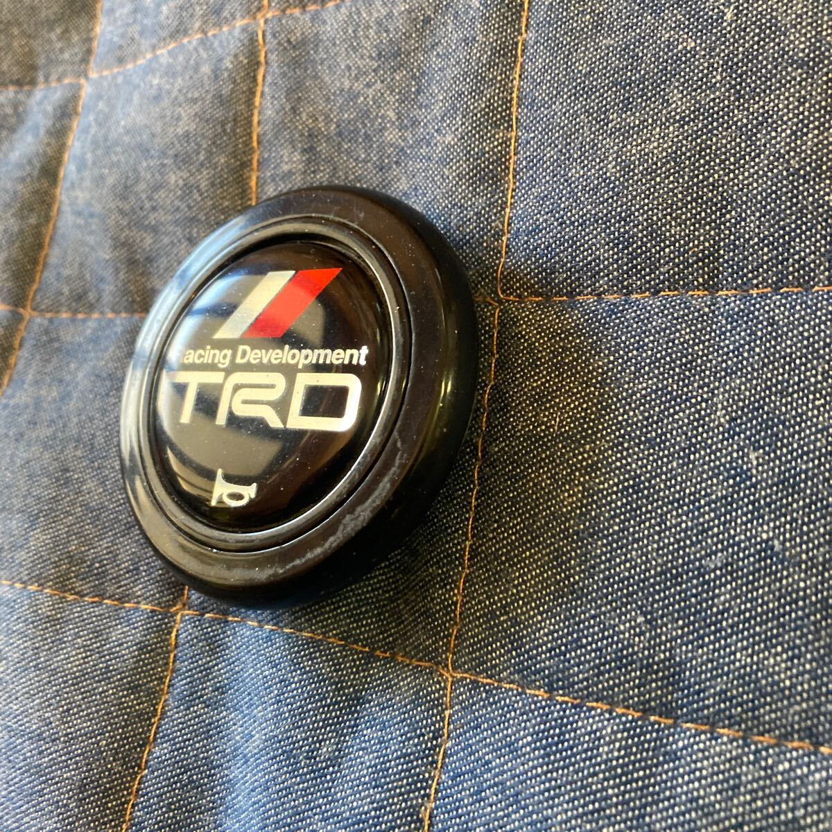 TRDホーンボタン　美品‼️ ホーンボタン TOYOTA TRD 当時物中古 コレクション ビンテージ TRD