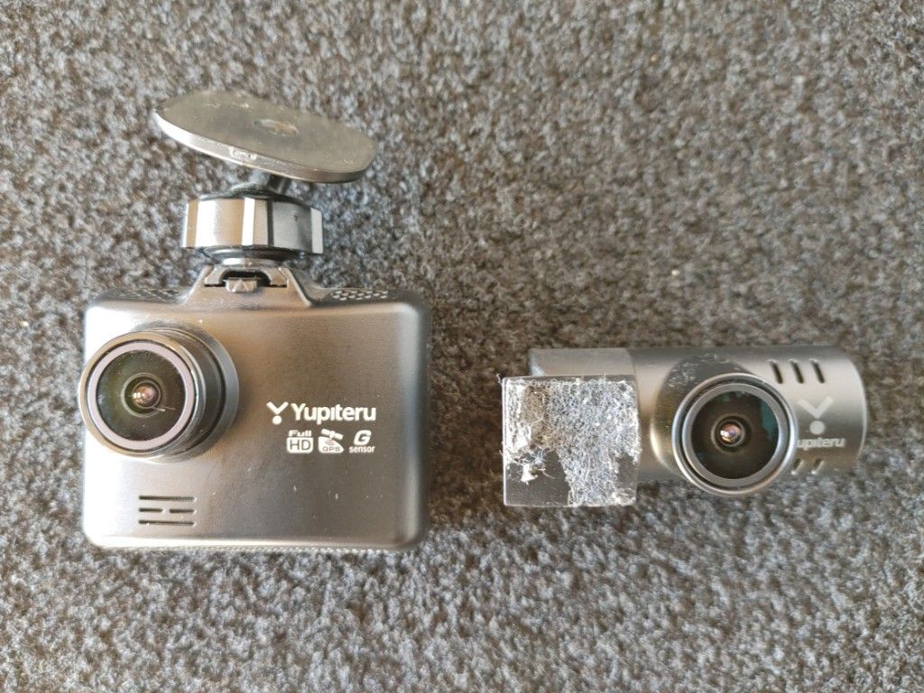 ユピテル YUPITERU 前後2カメラ ドライブレコーダー DRY-TW75 動作OK 