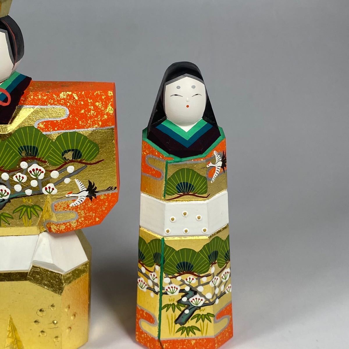 豆*様 川口神泉作　木製奈良一刀彫の雛人形セット 奈良一刀彫【川口神泉】 金彩彩色木彫 雛人形 立雛『雛』共箱 栞付 雛
