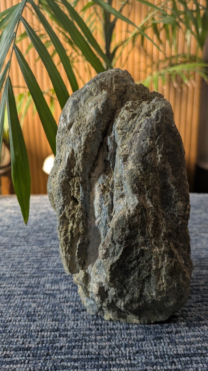 鑑賞石　水石　盆石　自然石　天然石　盆石 滝石 水石 盆栽 盆石 鑑賞石 天然石 自然石(原石)｜売買された
