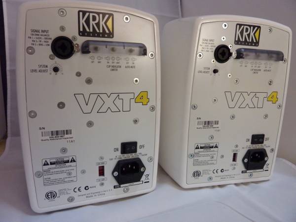 美品 KRK VXT4 白 モニタースピーカー ペア(パワードスピーカー)｜売買
