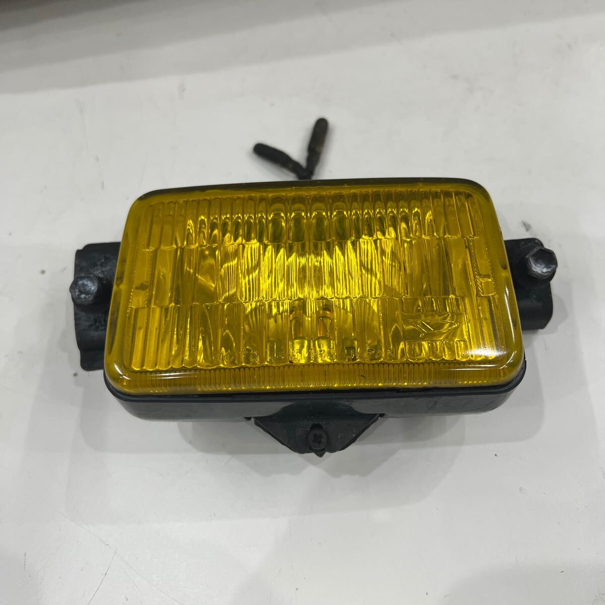 中古ジャンク 希少 当時物 ダイハツ KOITO 114-51480 角型