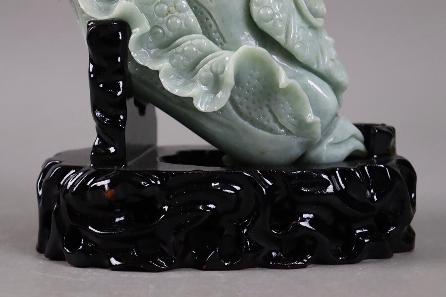 中国美術 本翡翠 彫刻 白菜 置物 台付 重1702g 天然石 鑑賞石 細密細工