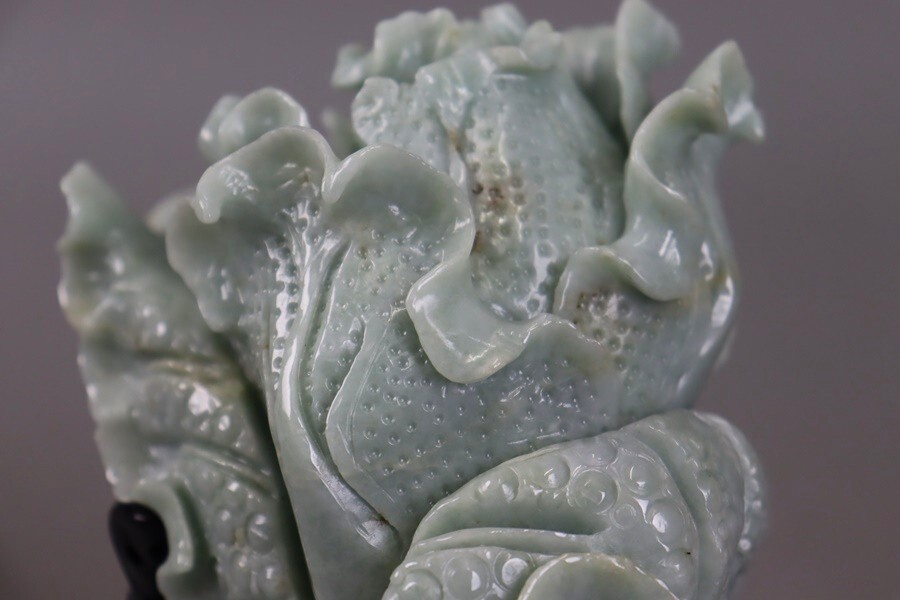中国美術 本翡翠 彫刻 白菜 置物 台付 重1702g 天然石 鑑賞石 細密細工