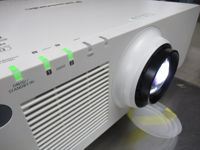 使用時間は4506時間 Panasonic パナソニック PT-RZ870JW