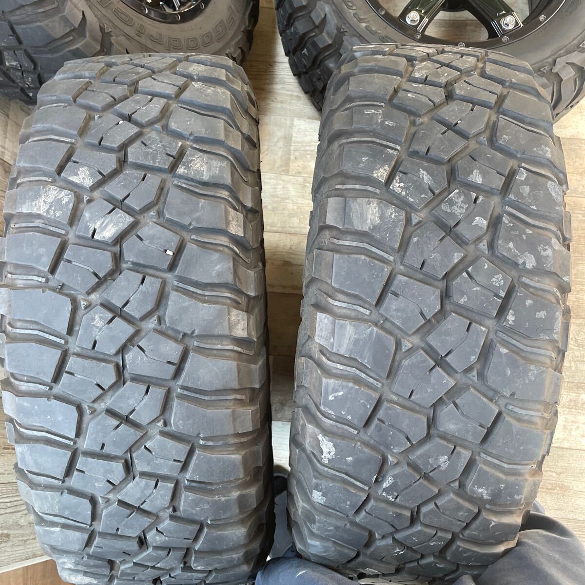 美品 WH360 MKW MK-56 17×8J+20 6穴 BFGoodrich KM3 265/70R17