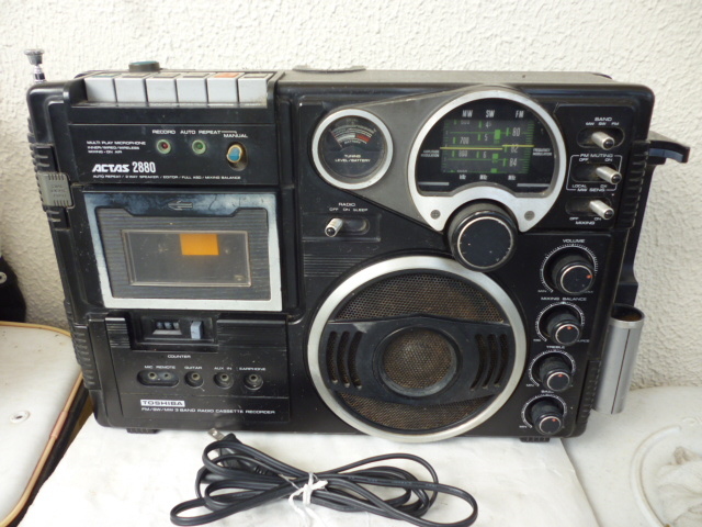 東芝3バンドBCLラジカセ RT-2880 日本製 おまけ電池・コード付 作動難