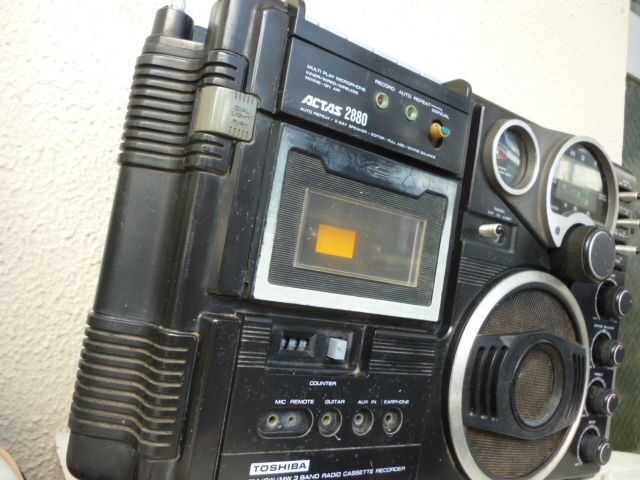 東芝3バンドBCLラジカセ RT-2880 日本製 おまけ電池・コード付 作動難