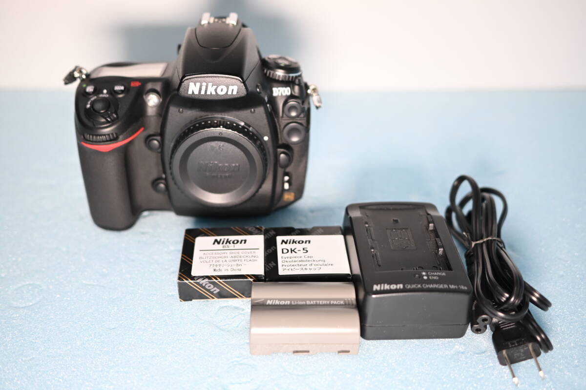 ★NIKON ニコン★ D700ボディ　ショット数9654回　　完動品・極美品_1
