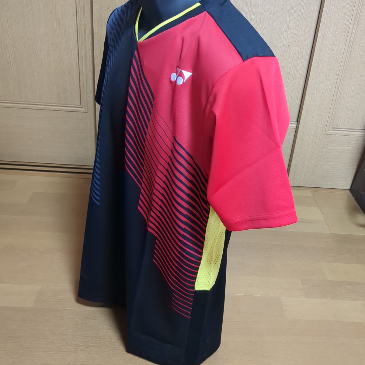 ★新品未使用★ヨネックスゲームシャツ★品番/10430★サイズ/Ｍ（UNI）★カラー/ブラック_4