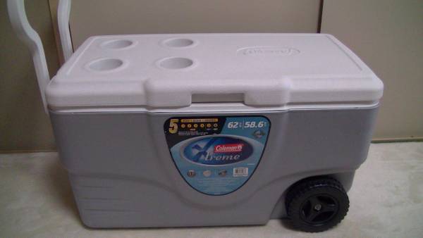 Coleman コールマン エクストリームホイールクーラー62QTSグレイ(60L 