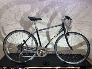 GIANT ESCAPE R3 クロスバイク sizeS　ジャイアント　グレーカラー