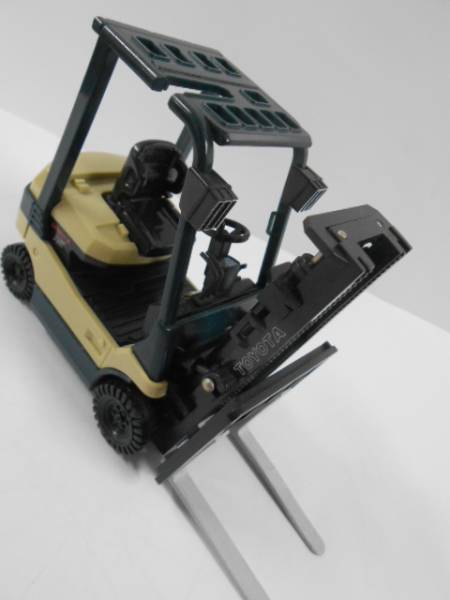 ミニカー 1⁄23 TOYOTA フォークリフト 7FBE15⁄7FBR15⁄7FB 15 トヨタ