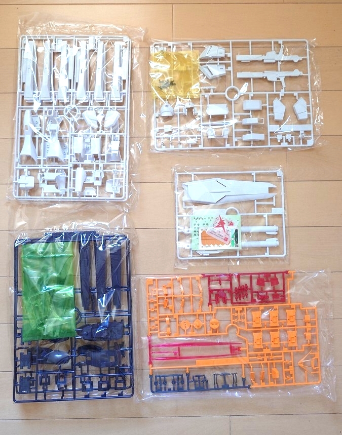 MG 1/100 RX-93 νガンダム ＆ MSN-04 サザビー セット 未組立品_5