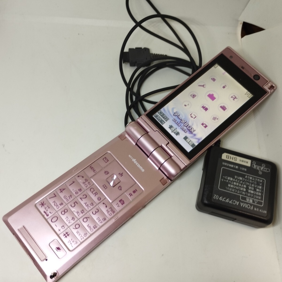 【ガラケー】NTTドコモ P-03A 携帯 VIERA パナソニック ワンセグ視聴 契約不要 ガラケー P-03A FOMA 充電器付きパナソニックVIERA 携帯電話 携帯電話本体