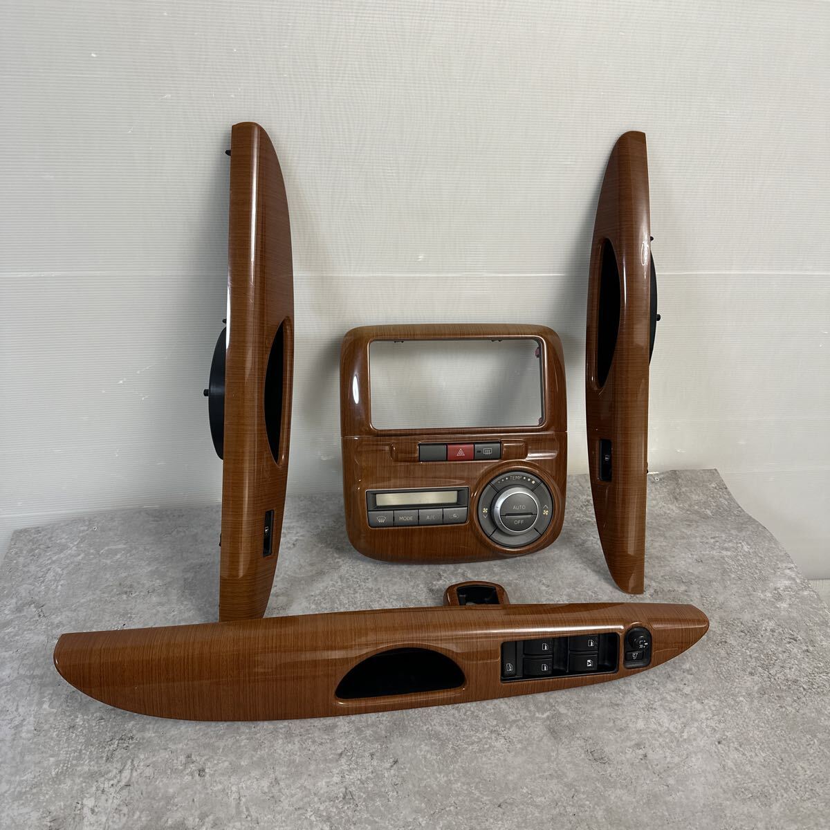 ダイハツ タント L375S オーディオパネル センターパネル パワー