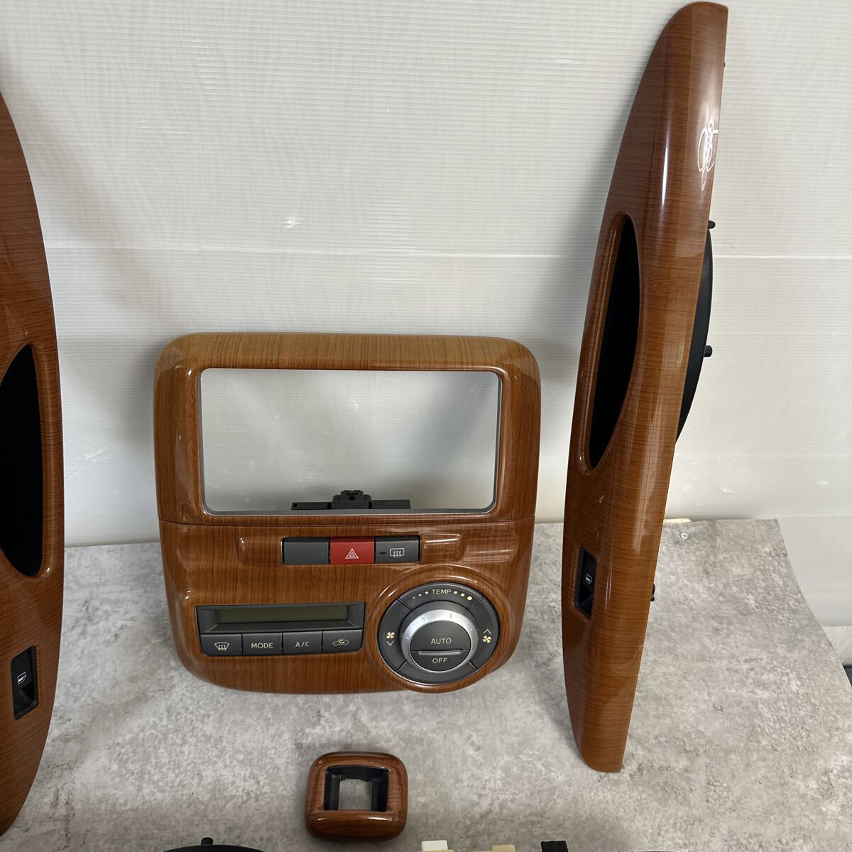 ダイハツ タント L375S オーディオパネル センターパネル パワー