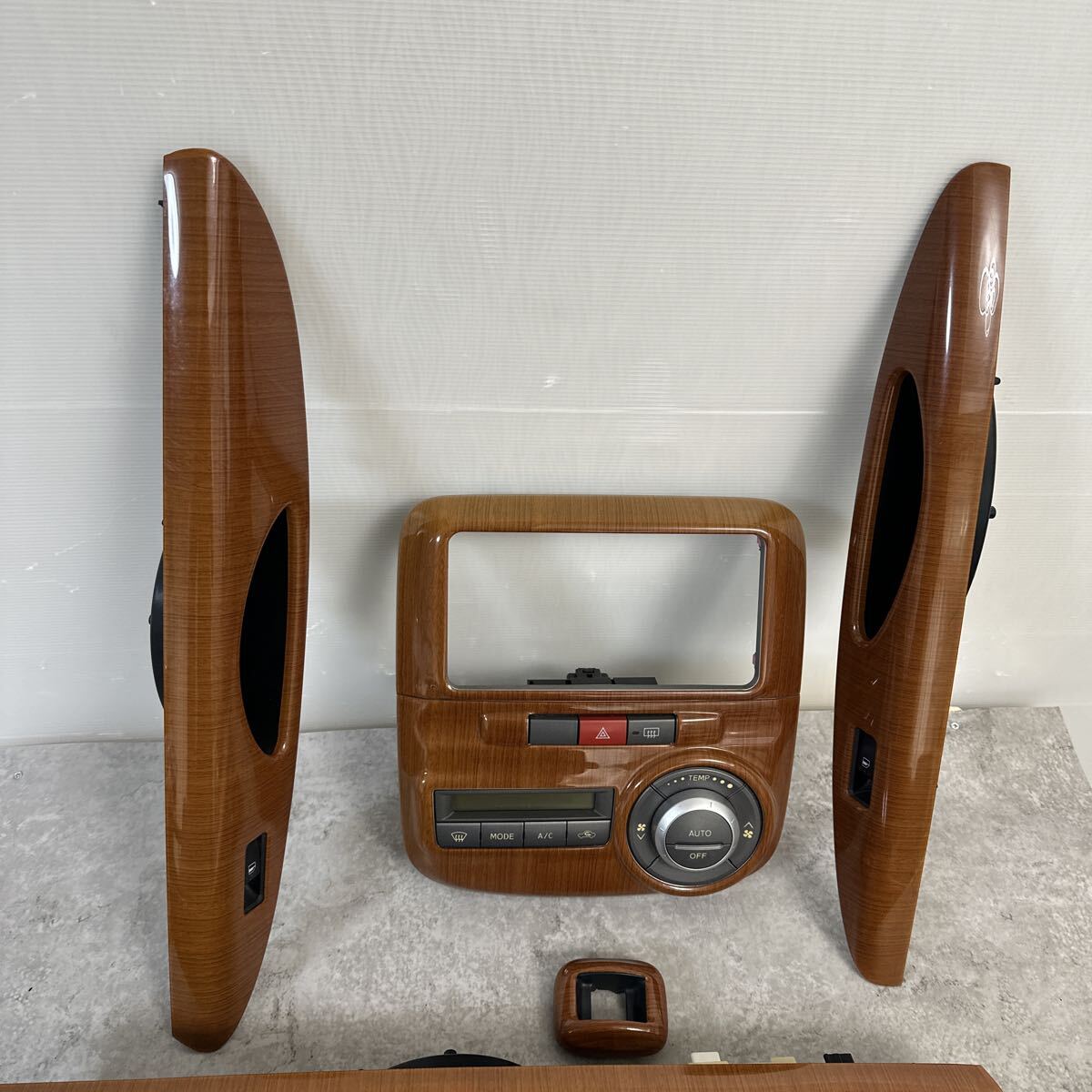 ダイハツ タント L375S オーディオパネル センターパネル パワー