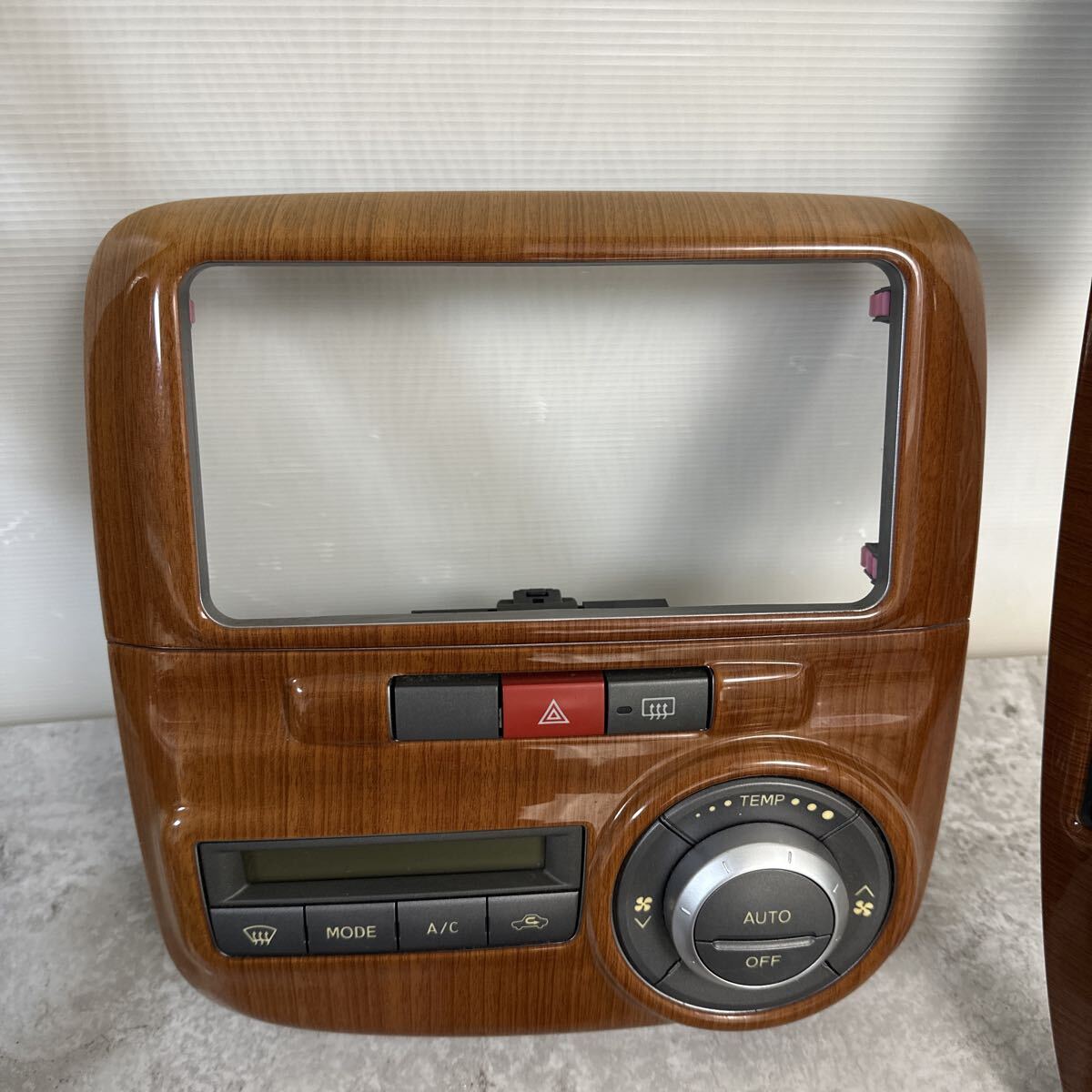 ダイハツ タント L375S オーディオパネル センターパネル パワー