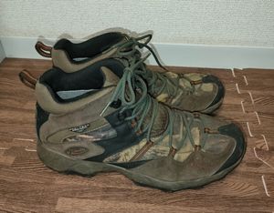 コロンビア Columbia トレッキングシューズ　セイバー　ミッド　28.5cm　中古