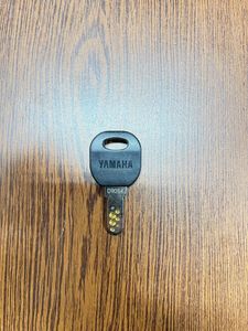 電動自転車用スペアキー　中古品　ヤマハ キー番号：D9054