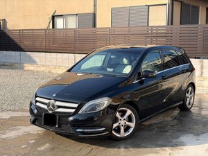 ☆人気の黒！希少ベージュレザー！　メルセデスベンツ　B180　ブルーエフィシェンシース