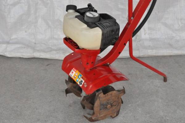家庭菜園で使用、耕運機　Tanaka カルチベータ　TCA-250 ミニ耕運機 タナカ カルチベータ TCA－250 動作品(車体)｜売買された