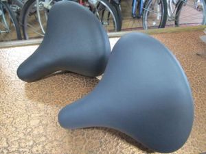 (^－^)　スタンダード サドル　４色から選択　【千葉市引取OK・パパチャリ】＝