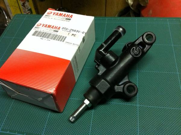 ブレンボ リアマスター ヤマンボ モンキーNSR TZR(マスターシリンダー