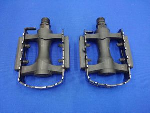 FEIMIN ペダル(プレシジョン ジャイアント ビアンキ ルイガノ メリダ トレック ジオス あ