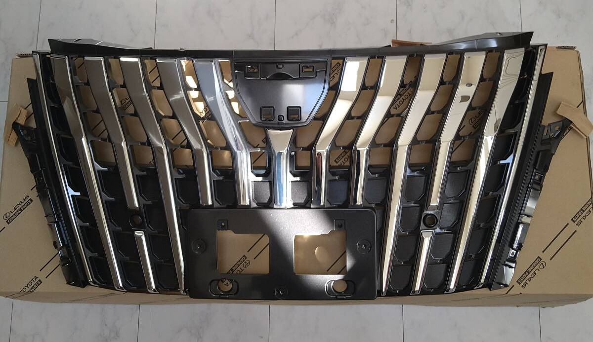 エスクァイア フロントグリルの値段と価格推移は？｜42件の売買データ