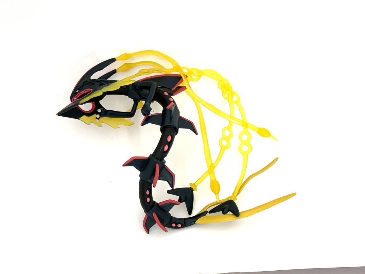 抽プレ 非売品 ポケモン モンコレ 色違い メガレックウザ 黒いメガ