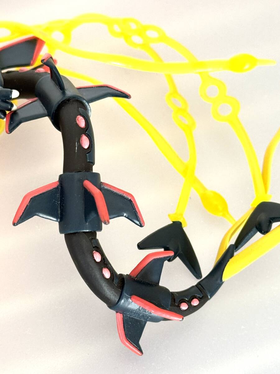 抽プレ 非売品 ポケモン モンコレ 色違い メガレックウザ 黒いメガ